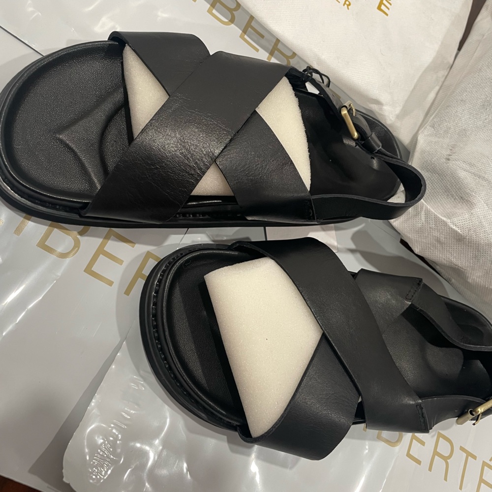 Capri Sandals Size 9
